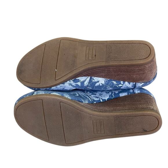 Toms Floral Lace-Up Wedge Heel Ankle Boot Blue and White Size 7.5 Medium - Picture 4 of 6